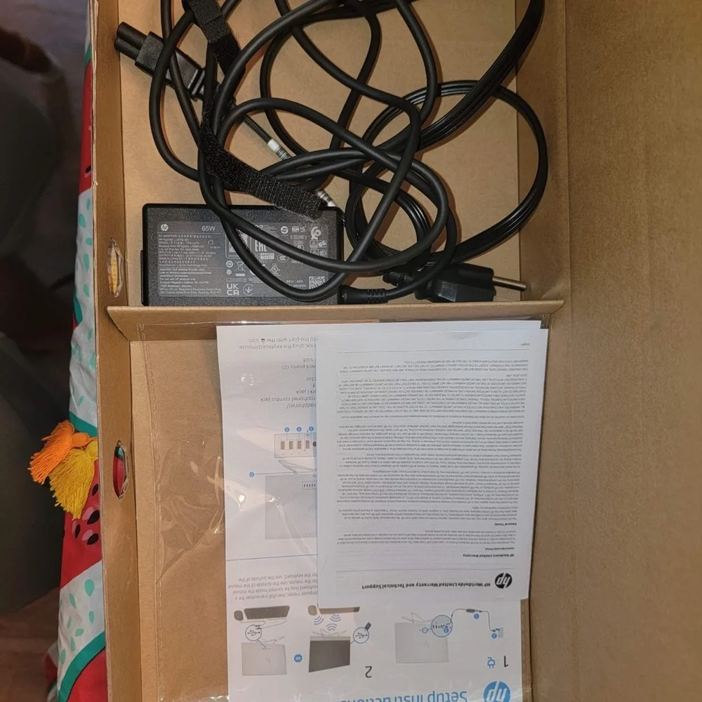 HP All-in-one 24 dd0010 23.8’’